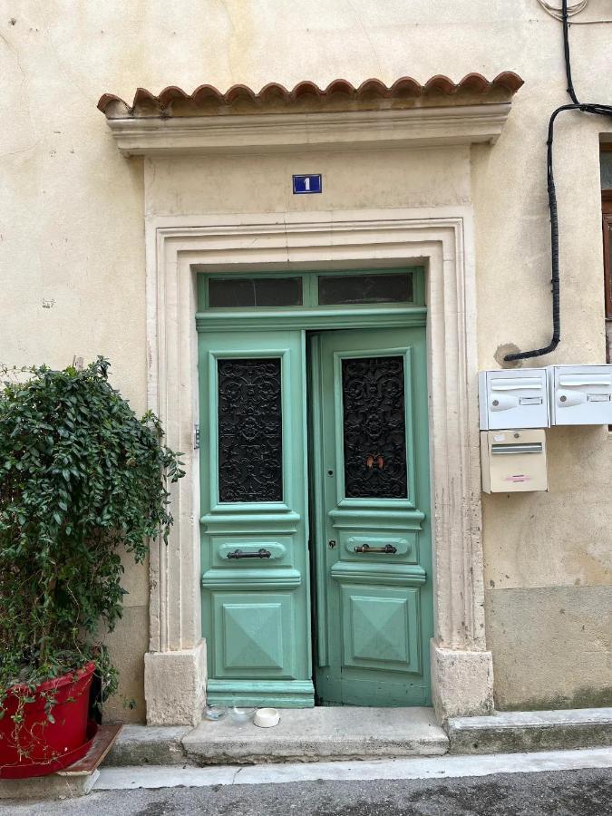 Studio De Charme Au Coeur De Valréas מראה חיצוני תמונה